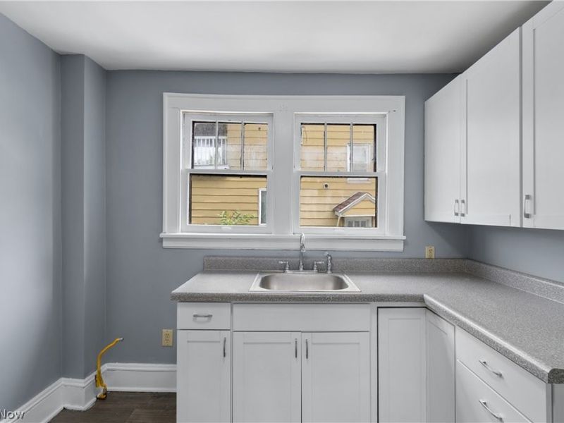 1012 Brown Street, Akron, OH 44301 Photo 13
