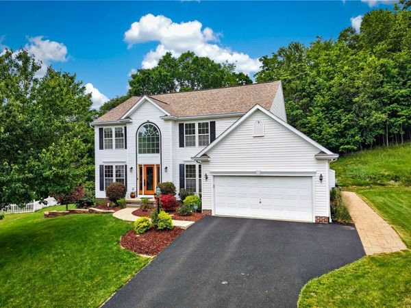 5426 Forest Edge Dr, Mc Donald, PA 15057