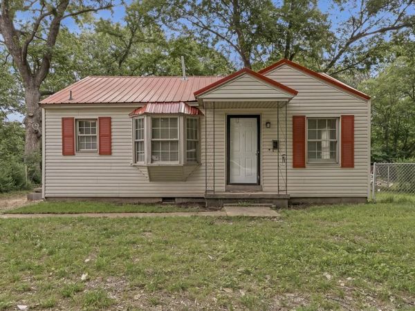 2206 Glenwood Drive, Jonesboro, AR 72401
