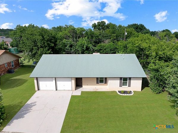 111 E Hogan Drive , Copperas Cove, TX 76522