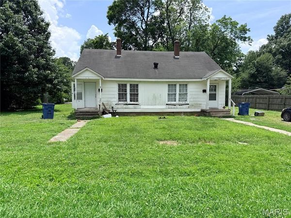 305/307 W 4th Street, Portageville, MO 63873