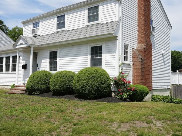 86 Abigail Adams Cir, Weymouth, MA 02191