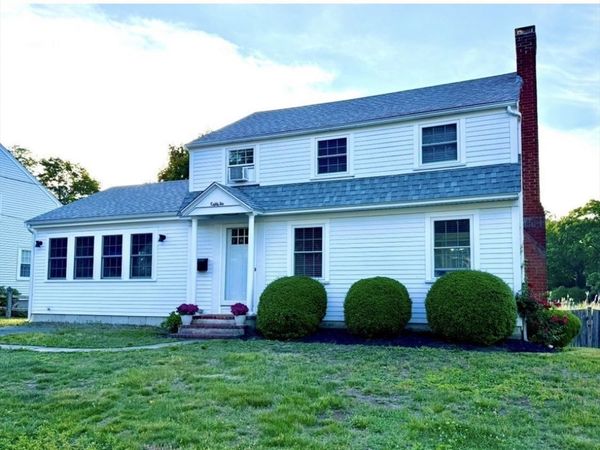 86 Abigail Adams Cir, Weymouth, MA 02191