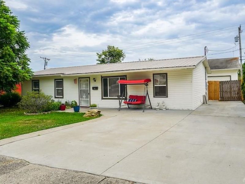1649 Dale Ridge Road, New Carlisle, OH 45344 Photo 3