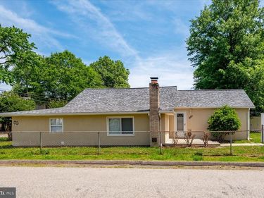 851 SELBY BOULEVARD , EDGEWATER, MD 21037