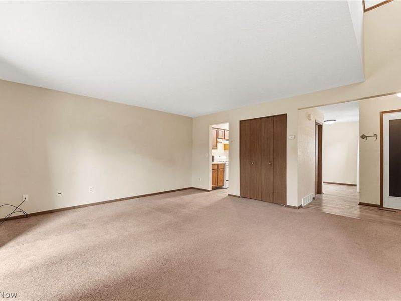 931 Trimble Drive, Akron, OH 44307 Photo 8