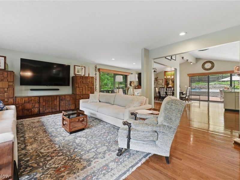 10625 Glen Forest Trail, Brecksville, OH 44141 Photo 4