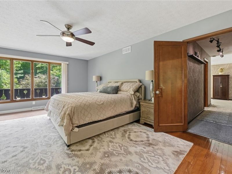 10625 Glen Forest Trail, Brecksville, OH 44141 Photo 6