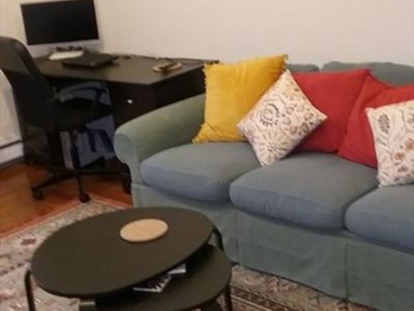 1672 Beacon St, Unit 3B, Brookline, MA 02446