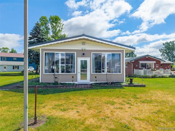 1656 S Riverside Drive , Au Gres, MI 48703