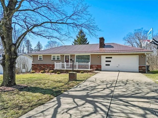 364 S Bon Air Avenue , Youngstown, OH 44509