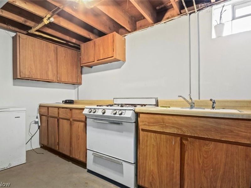 364 S Bon Air Avenue, Youngstown, OH 44509 Photo 17