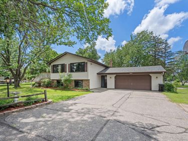 12216 Oakview Avenue SE, Becker, MN 55308