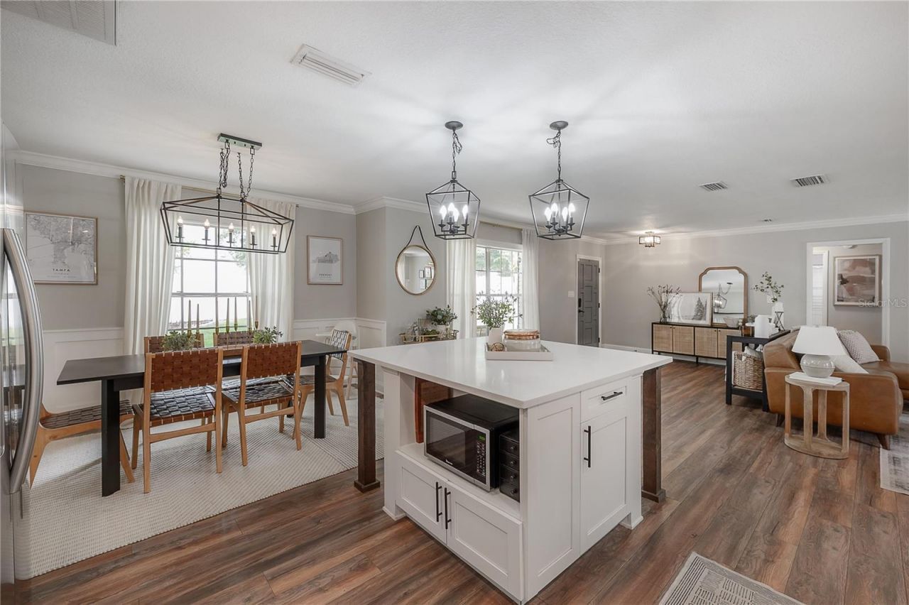 608 Sunset Lane, Lutz, FL 33549 Photo