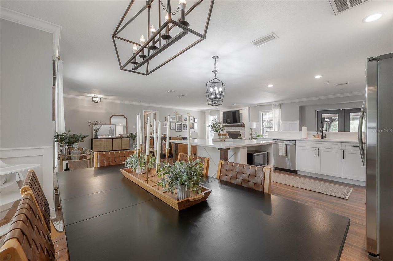 608 Sunset Lane, Lutz, FL 33549 Photo