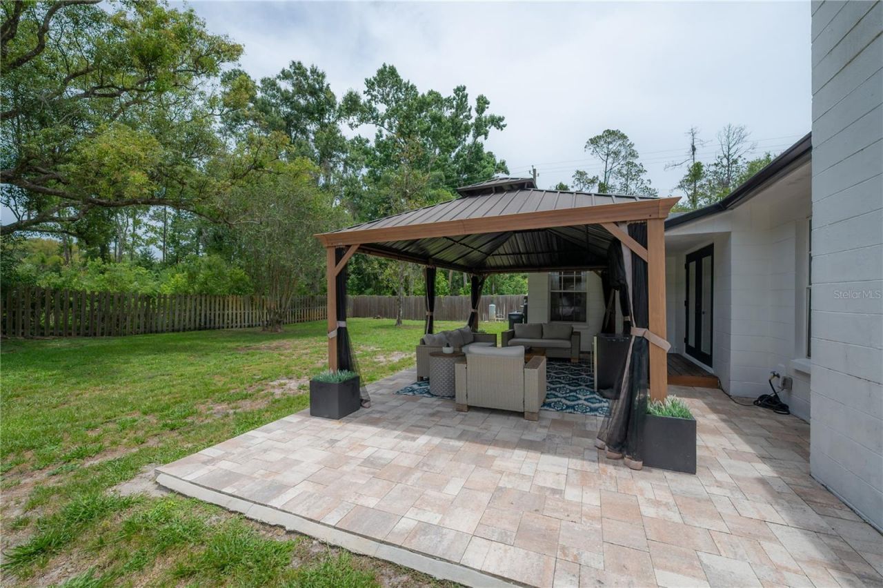 608 Sunset Lane, Lutz, FL 33549 Photo