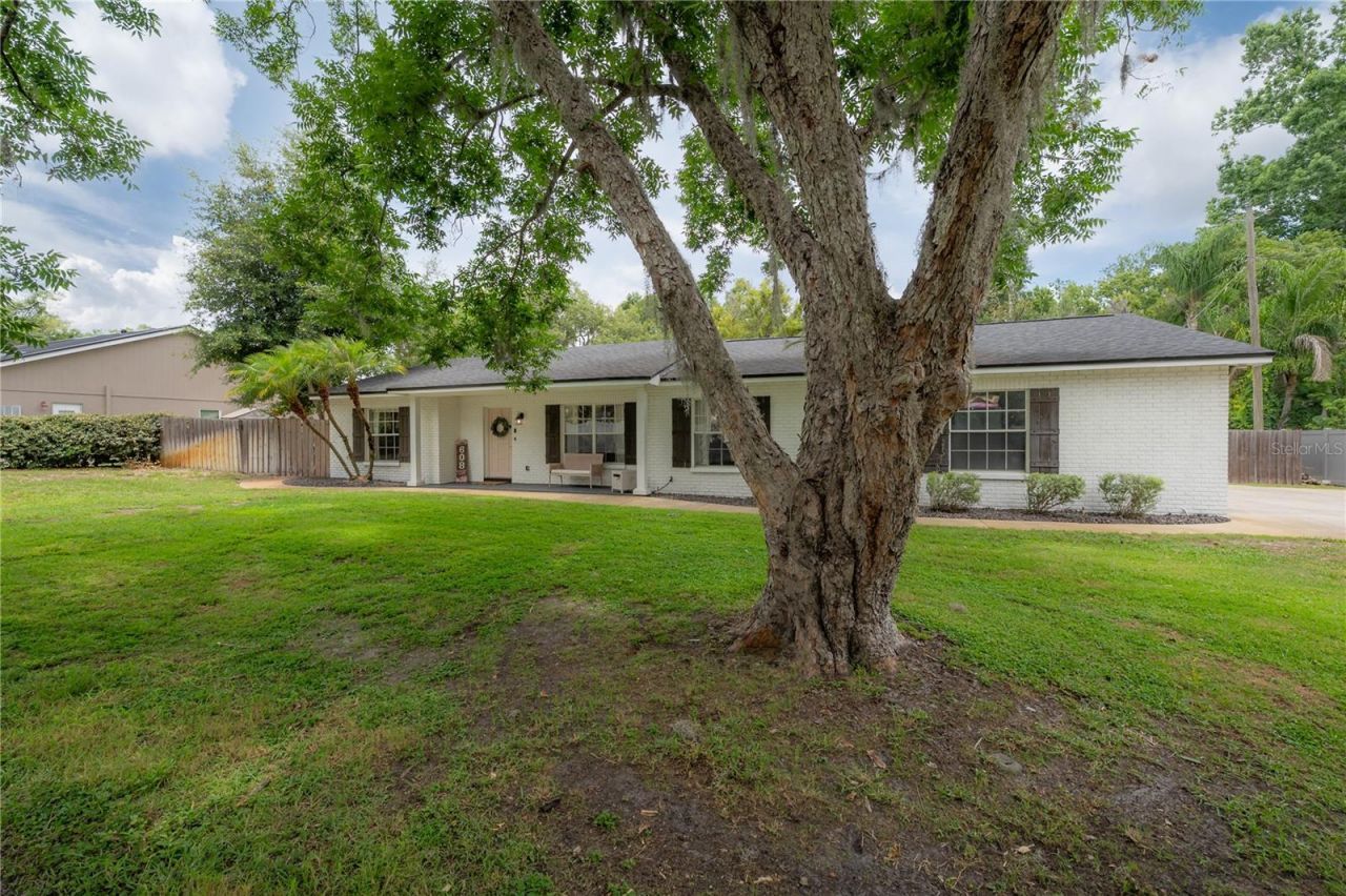 608 Sunset Lane, Lutz, FL 33549 Photo