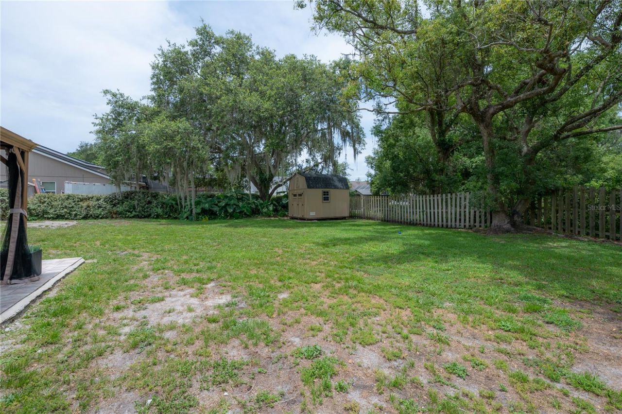 608 Sunset Lane, Lutz, FL 33549 Photo