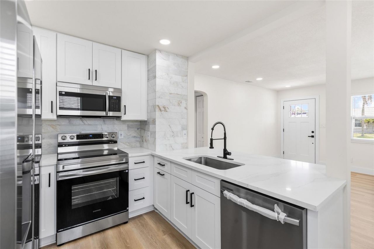 513 88th Avenue N, Saint Petersburg, FL 33702 Photo