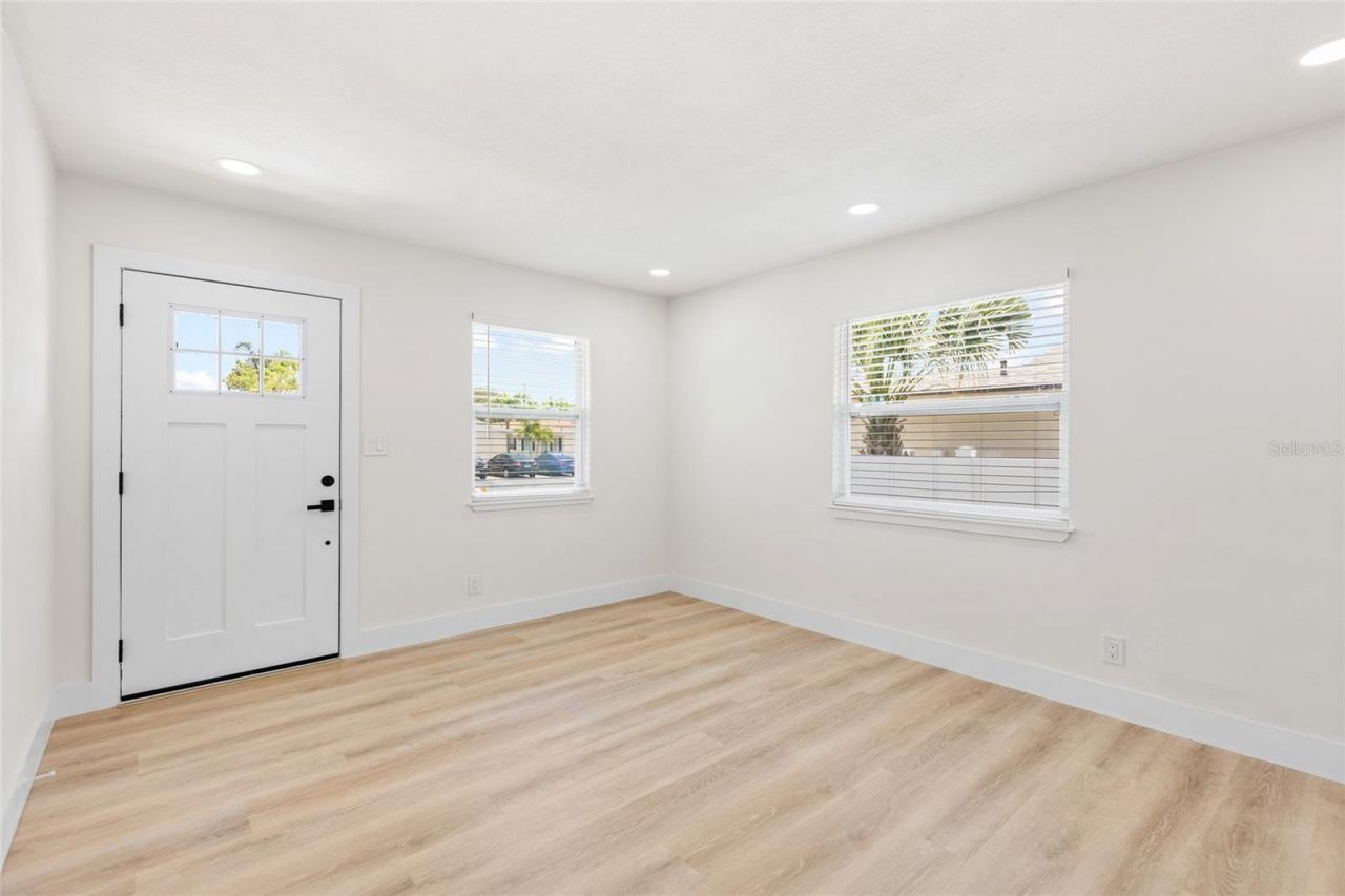 513 88th Avenue N, Saint Petersburg, FL 33702 Photo