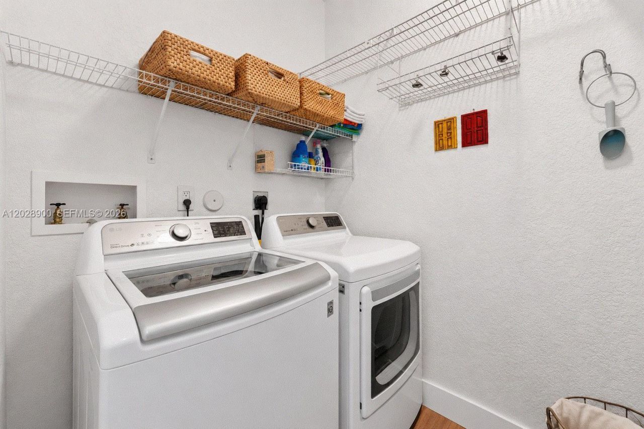 2411 SW Aragon Blvd , Unit 2, Sunrise, FL 33322 Photo
