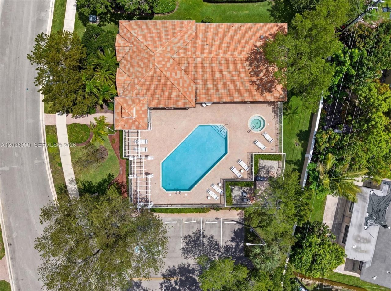 2411 SW Aragon Blvd , Unit 2, Sunrise, FL 33322 Photo