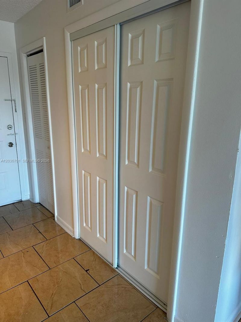 6950 Miami Gardens Dr, Unit 2-304, Hialeah, FL 33015 Photo