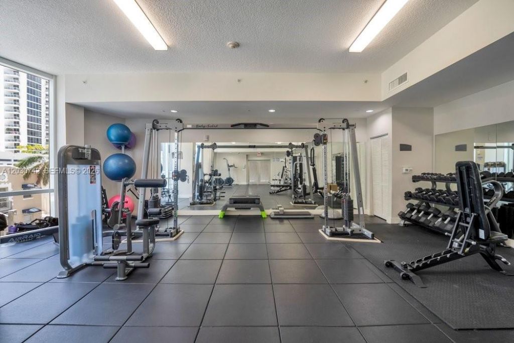 601 NE 23rd St , Unit 1406, Miami, FL 33137 Photo