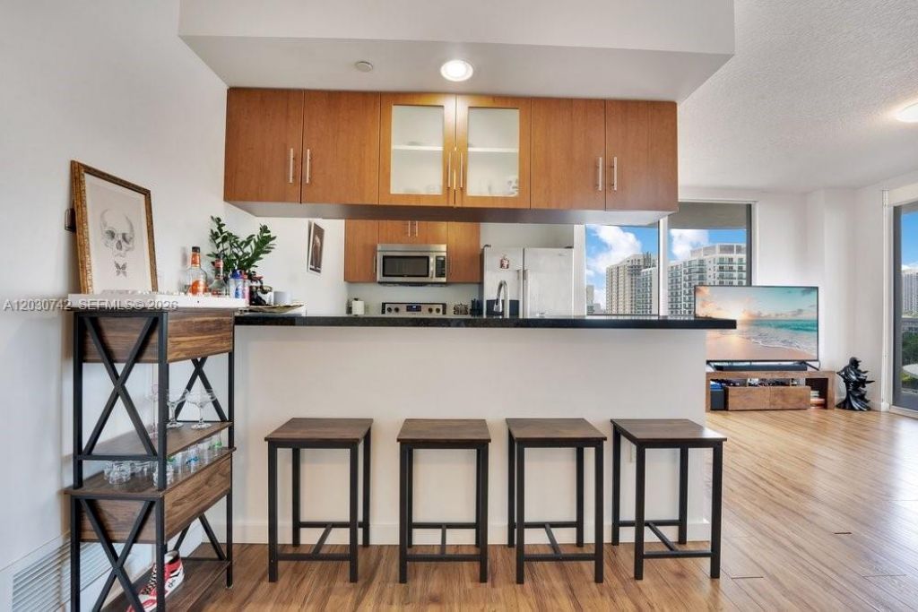 601 NE 23rd St , Unit 1406, Miami, FL 33137 Photo