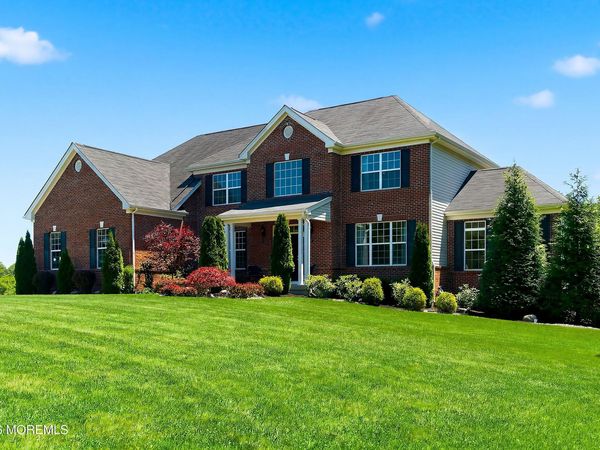 6 Valley Court, Cream Ridge, NJ 08514