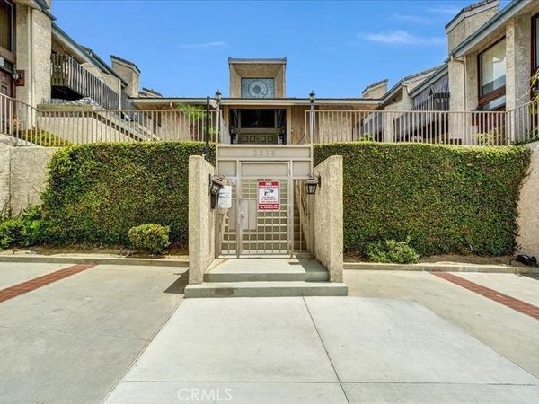 2298 Rose, Unit 302, Signal Hill, CA 90755