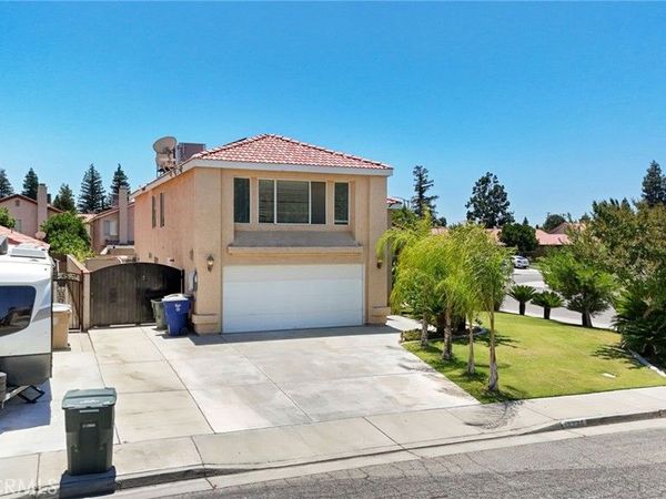 6225 Galanos Court, Bakersfield, CA 93313