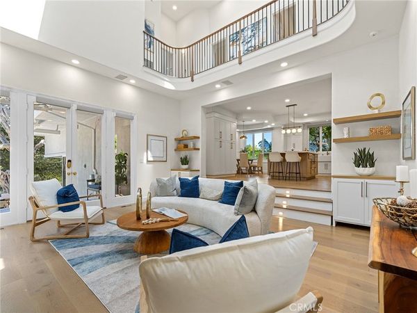 2300 John Street, Manhattan Beach, CA 90266