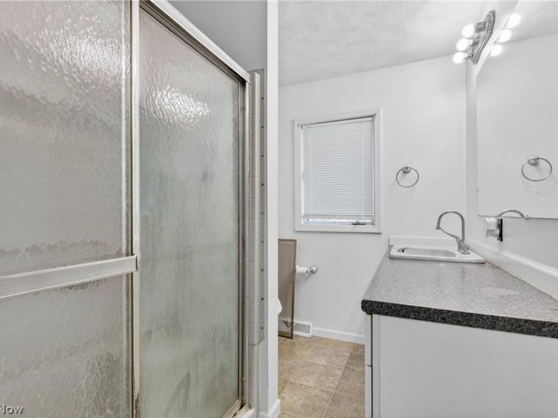 4745 W Lagoon Road, West Farmington, OH 44491 Photo 11