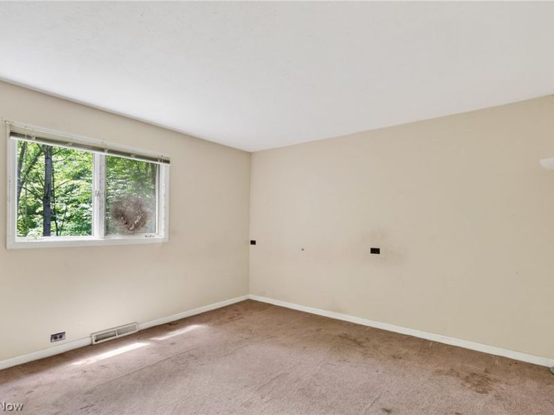 4745 W Lagoon Road, West Farmington, OH 44491 Photo 12