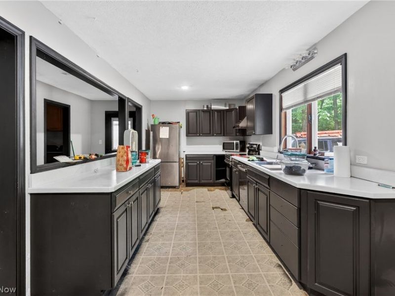 4745 W Lagoon Road, West Farmington, OH 44491 Photo 2