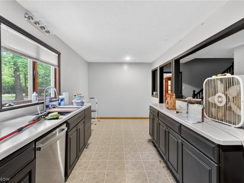 4745 W Lagoon Road, West Farmington, OH 44491 Photo 4
