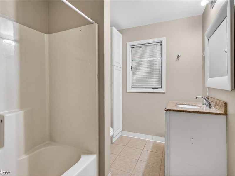 4745 W Lagoon Road, West Farmington, OH 44491 Photo 8