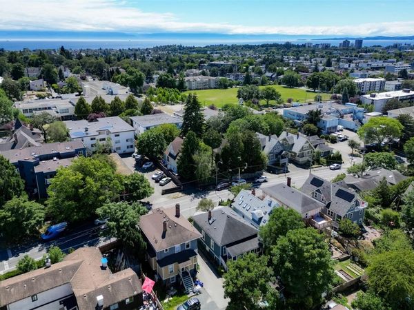 1330 Johnson St , Victoria, BC V8V 3P1