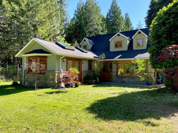 2254 North End Rd , Salt Spring, BC V8K 1A7