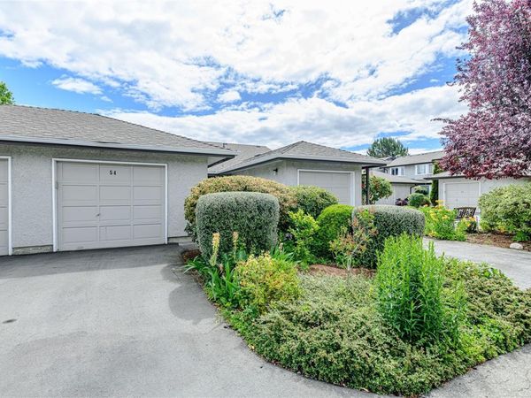 2070 Amelia Ave, Unit #54, Sidney, BC V8L 4X6
