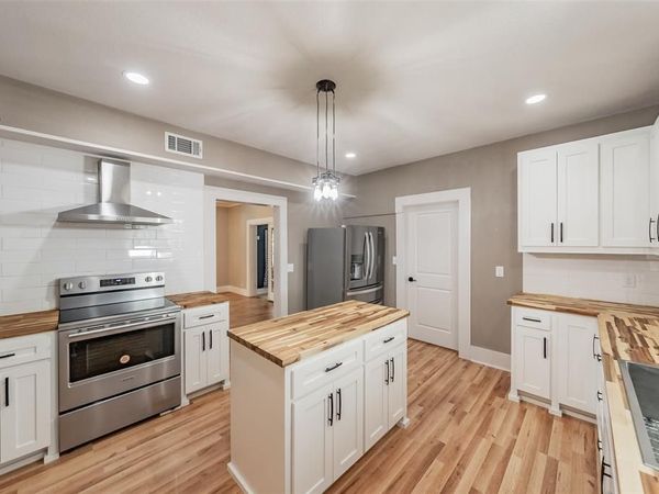 306 Davis Street, Weatherford, TX 76086