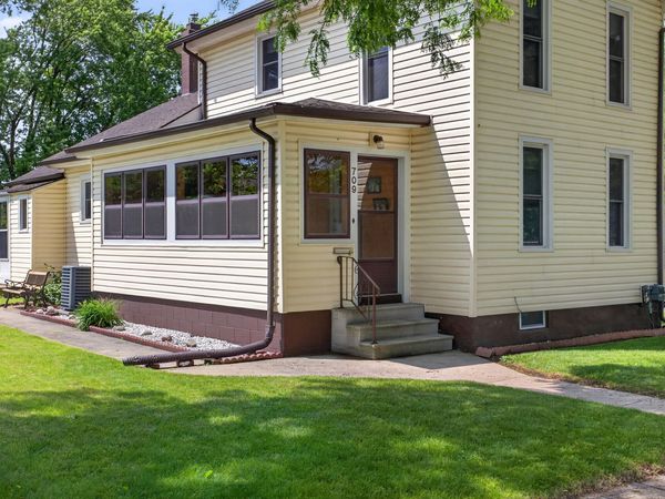 709 Detroit Street, Jackson, MI 49201
