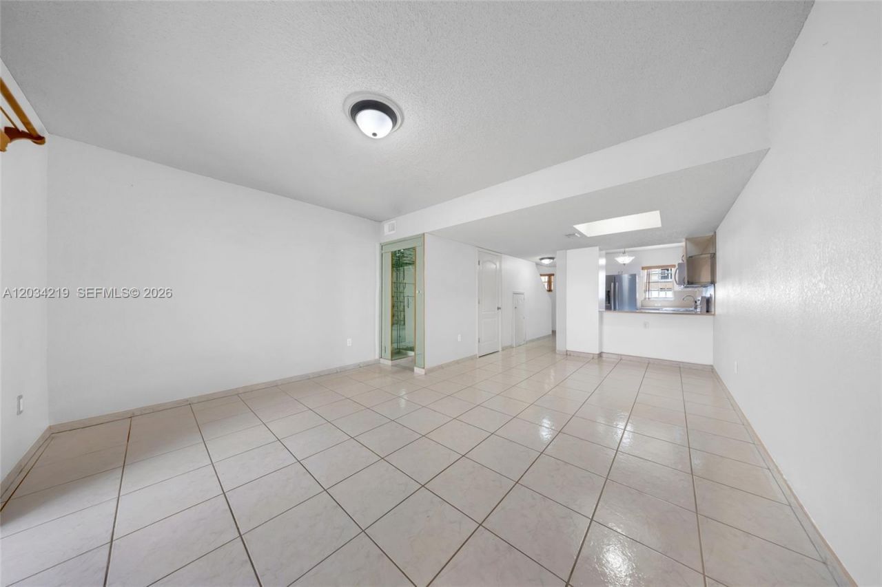 515 W 68th St, Unit 3, Hialeah, FL 33014 Photo