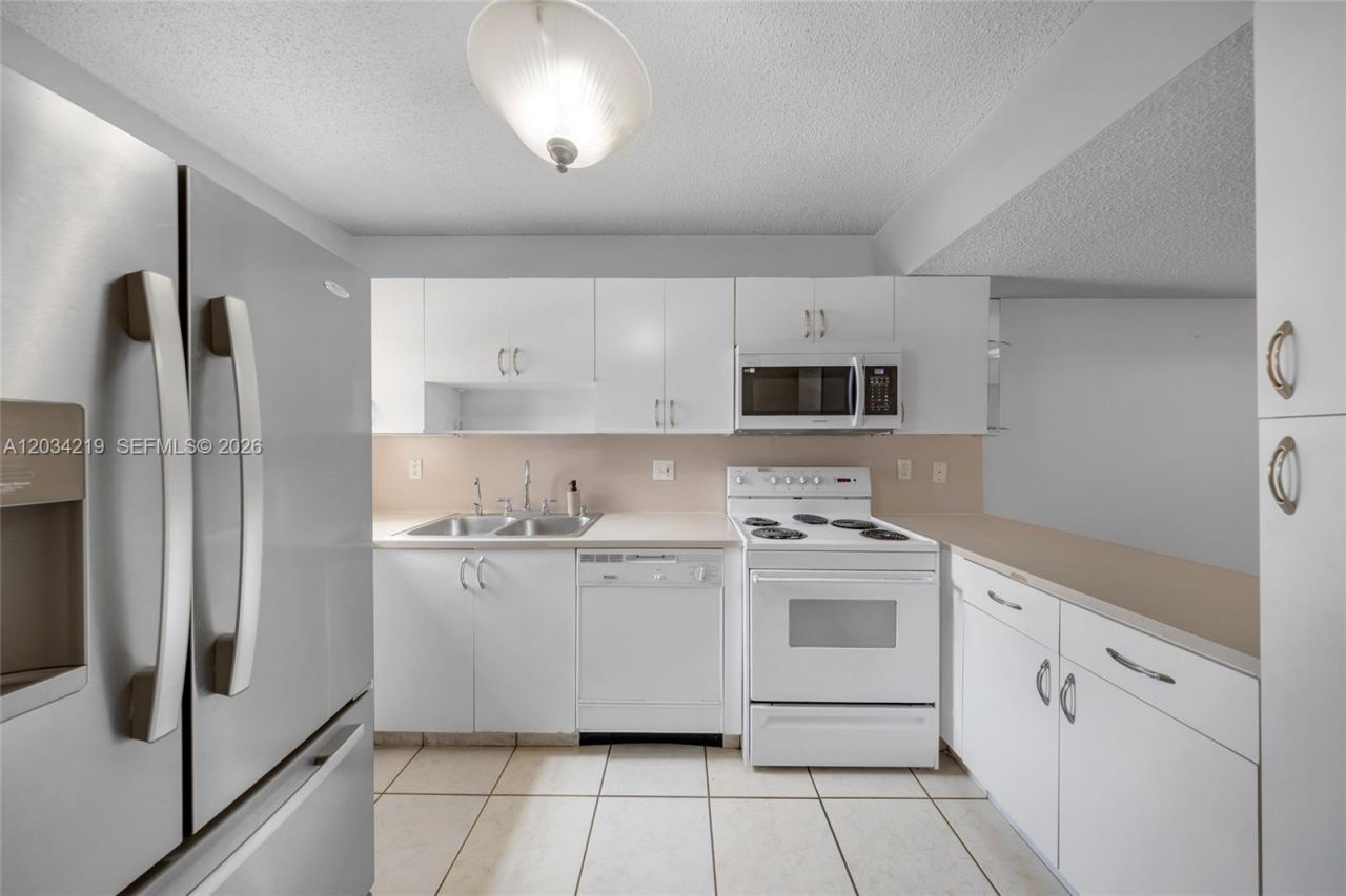 515 W 68th St, Unit 3, Hialeah, FL 33014 Photo