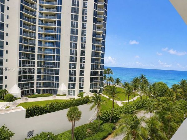 19201 Collins Ave, Unit 527, Sunny Isles Beach, FL 33160