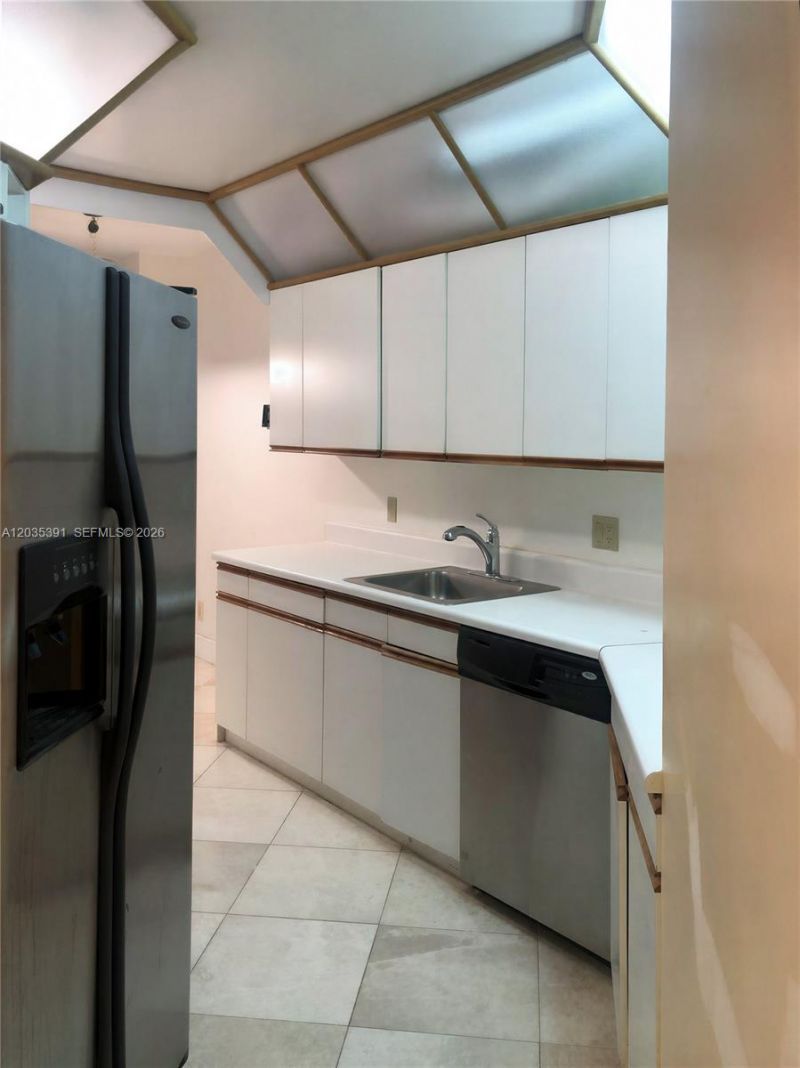 3610 Yacht Club Dr , Unit 312, Aventura, FL 33180 Photo