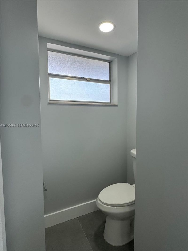 1680 NE 191st St , Unit 310-2, Miami, FL 33179 Photo