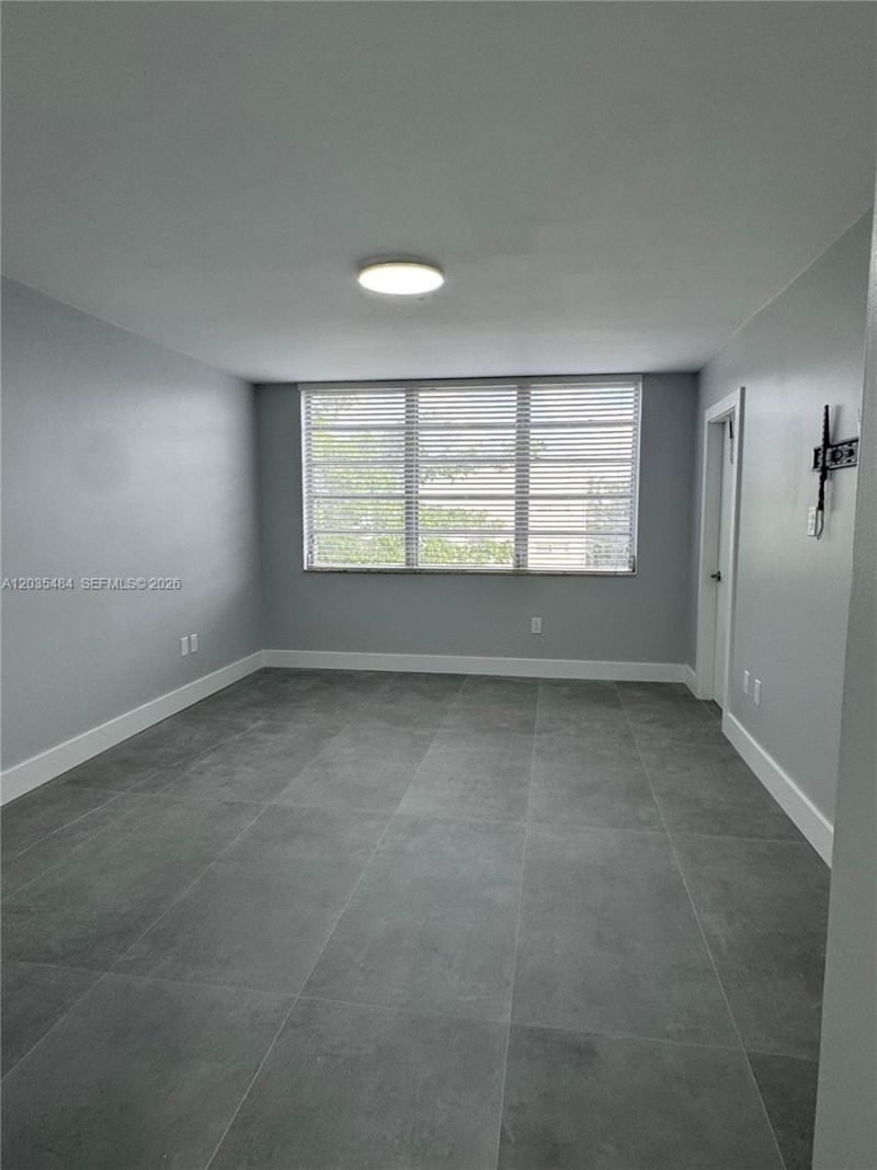 1680 NE 191st St , Unit 310-2, Miami, FL 33179 Photo