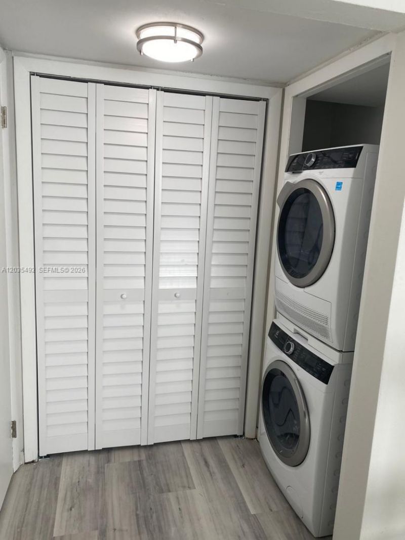 1601 Bay Rd , Unit 7, Miami Beach, FL 33139 Photo